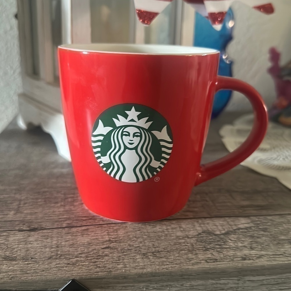STARBUCKS RED HOLIDAY 12 FL OZ MUG GUC